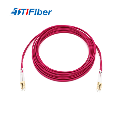 Corde de correction optique de fibre millimètre OM4 LC/UPC - pullover de fibre du duplex LSZH de LC/UPC
