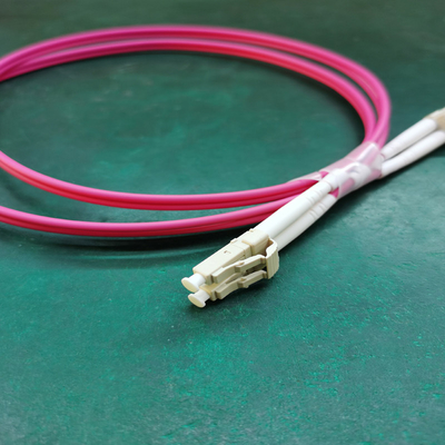 Corde de correction pourpre de fibre de Jumper Multimode OM4 50/125um