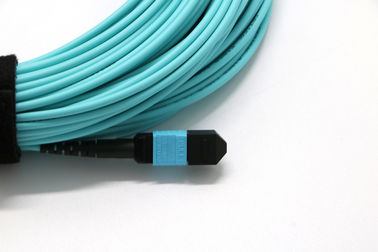 Connecteur femelle optique UPC/APC de câble de tronc de la corde de correction de la fibre OM3 MPO poli