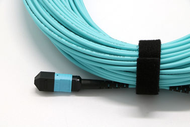 Connecteur femelle optique UPC/APC de câble de tronc de la corde de correction de la fibre OM3 MPO poli