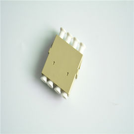 Douille en céramique LC d'adaptateur standard de câble à fibres optiques de la perte de rendement élevé pour ODF/tresse