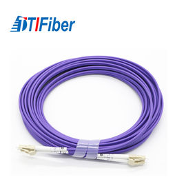 La corde de correction optique de fibre multimode 10GB LC au duplex OM4 50/125 de LC rencontre ROHS