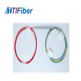 Le type en acier de tube le diviseur 1x2 de câble à fibres optiques sans connecteur a adapté la longueur aux besoins du client