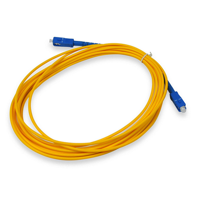 Les câbles optiques faits sur commande optiques de fibre de mode unitaire de Sc raccordent le simplex de corde
