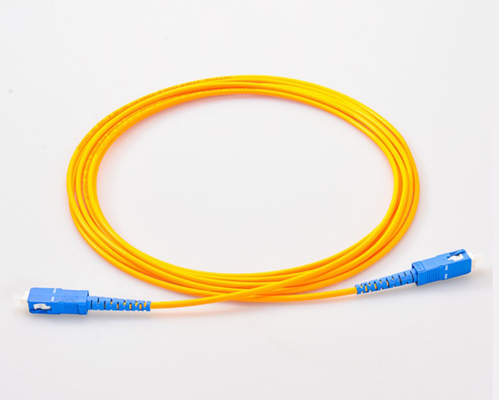 Les câbles optiques faits sur commande optiques de fibre de mode unitaire de Sc raccordent le simplex de corde